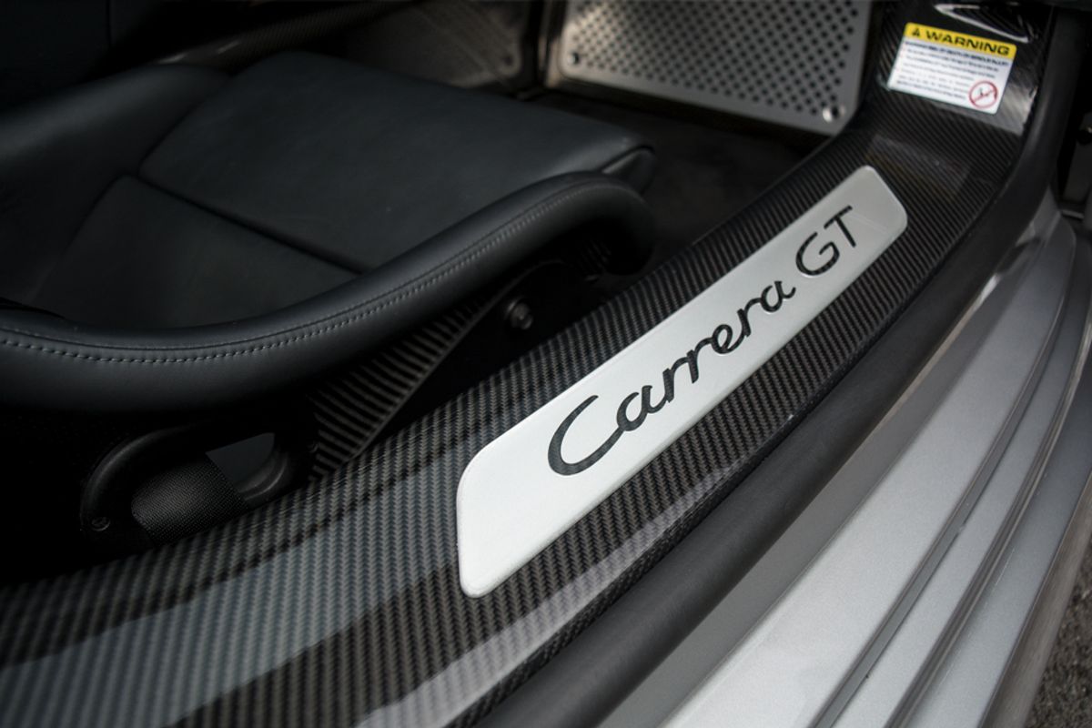 PORSCHE CARRERA GT 5.7 2DR Manual