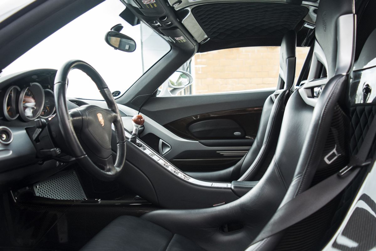 PORSCHE CARRERA GT 5.7 2DR Manual
