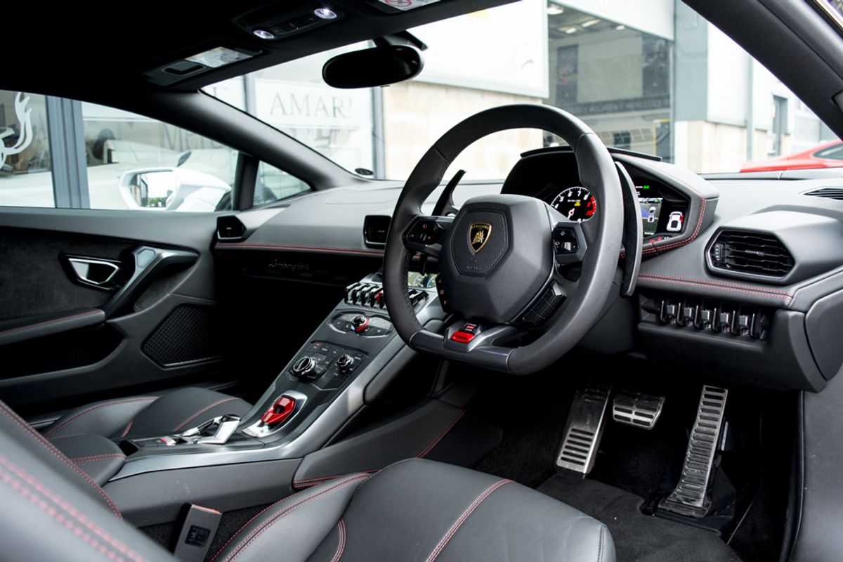 LAMBORGHINI HURACAN PETROL Coupe 5.2 LP 610-4 2DR Semi Automatic