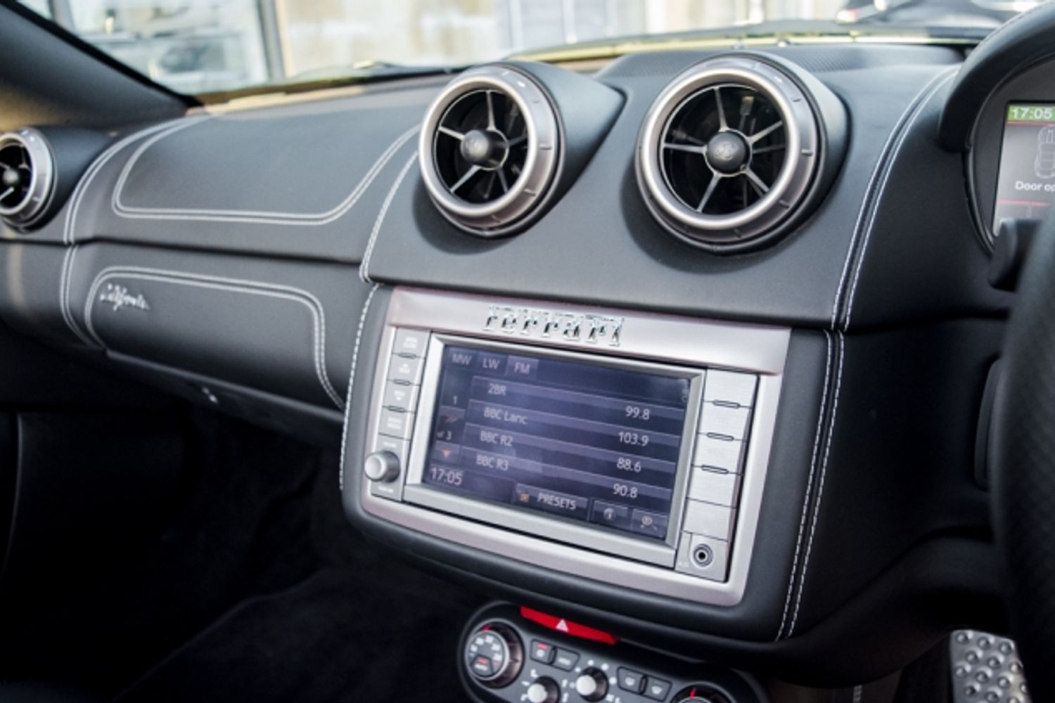 FERRARI CALIFORNIA 30 Convertible 4.3 2 PLUS 2 2DR Semi Automatic