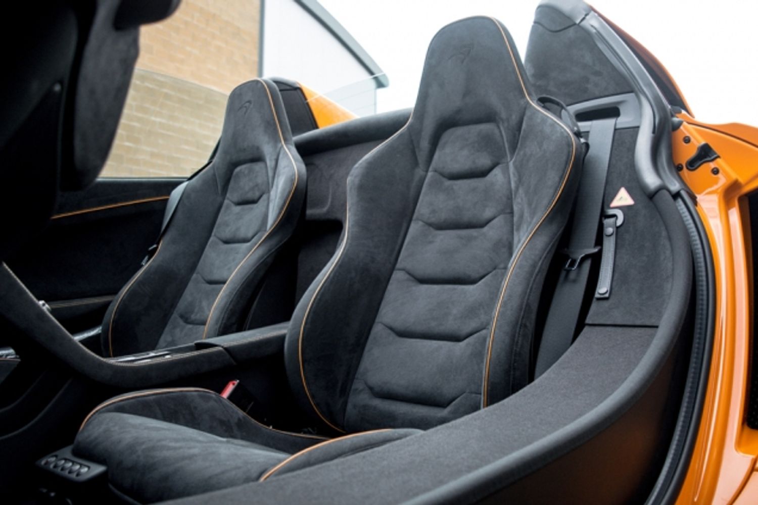 MCLAREN 650S CONVERTIBLE 3.8 V8 SPIDER 2DR