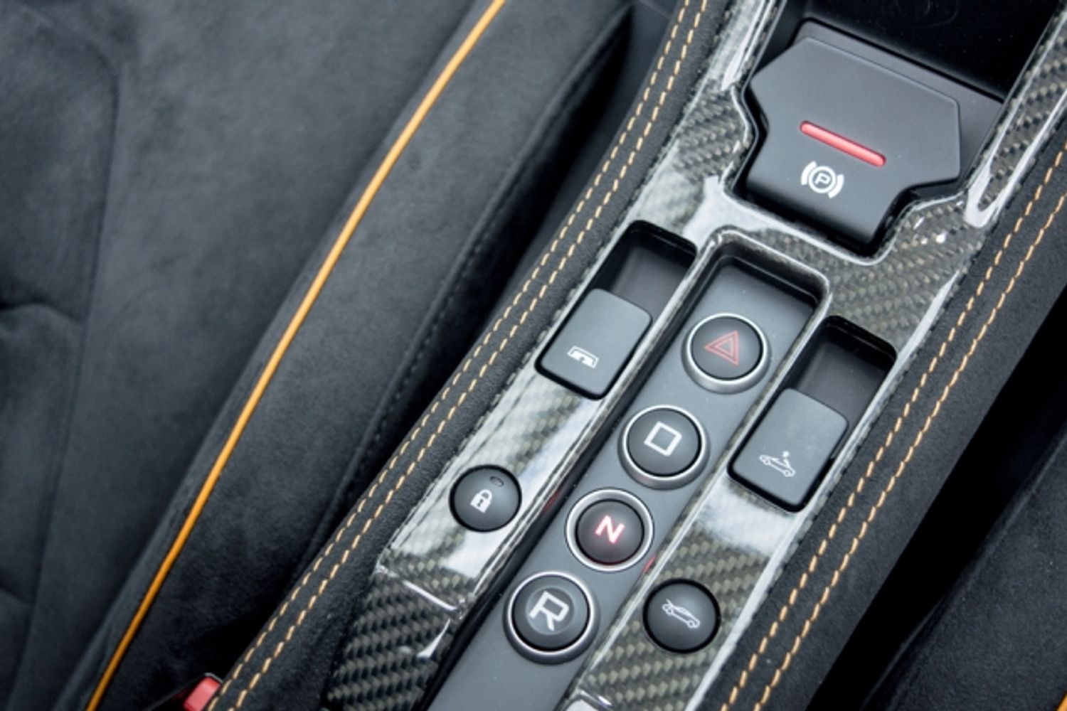 MCLAREN 650S CONVERTIBLE 3.8 V8 SPIDER 2DR