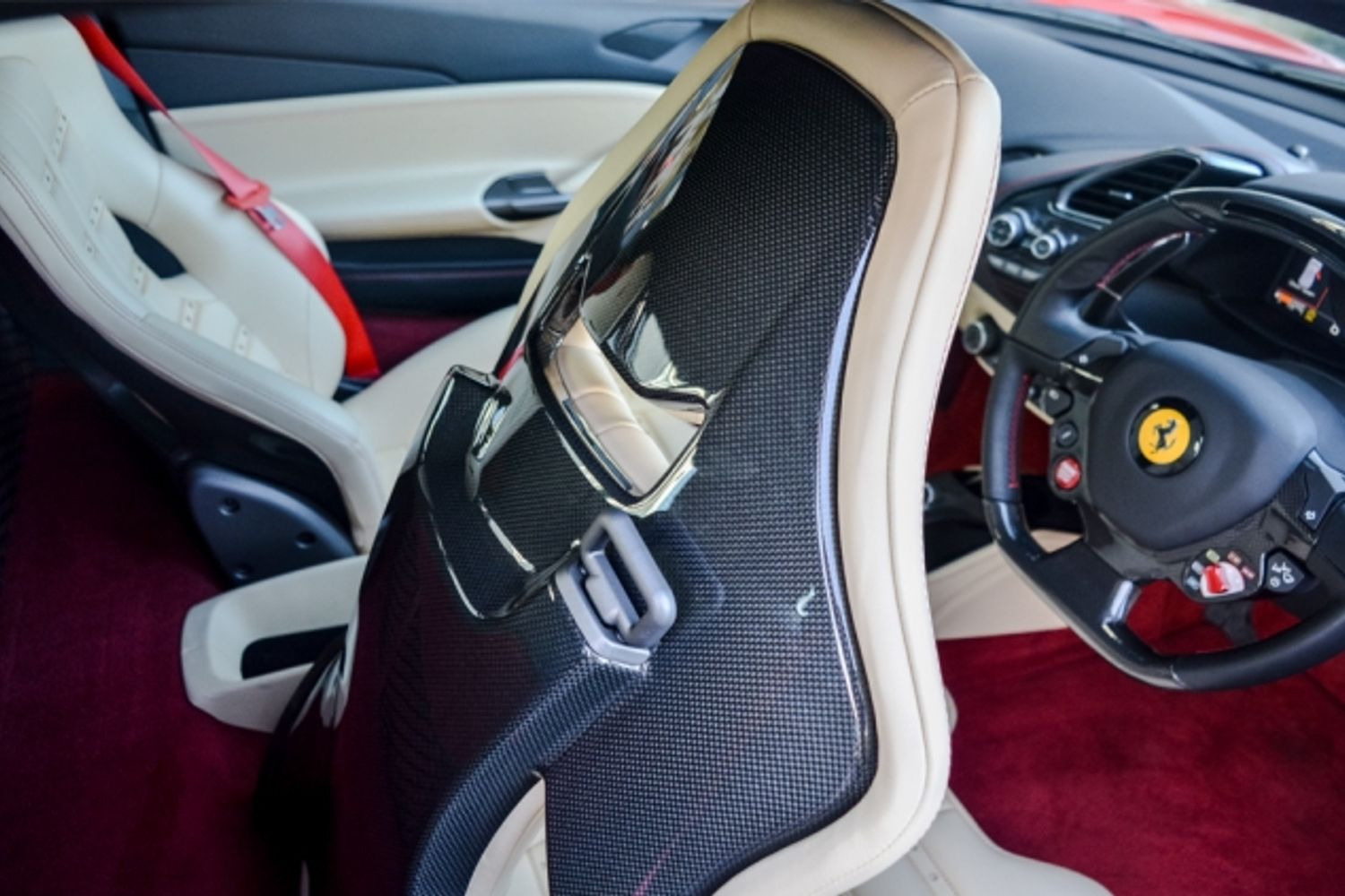 FERRARI 488 PETROL Coupe 3.9 GTB 2DR Semi Automatic