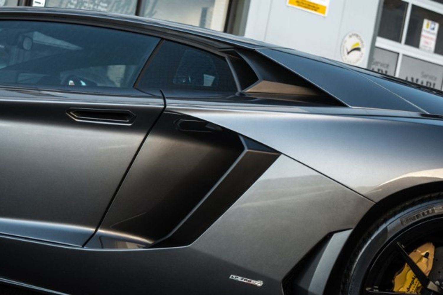 LAMBORGHINI AVENTADOR COUPE 6.5 LP 700-4 2DR Semi Automatic
