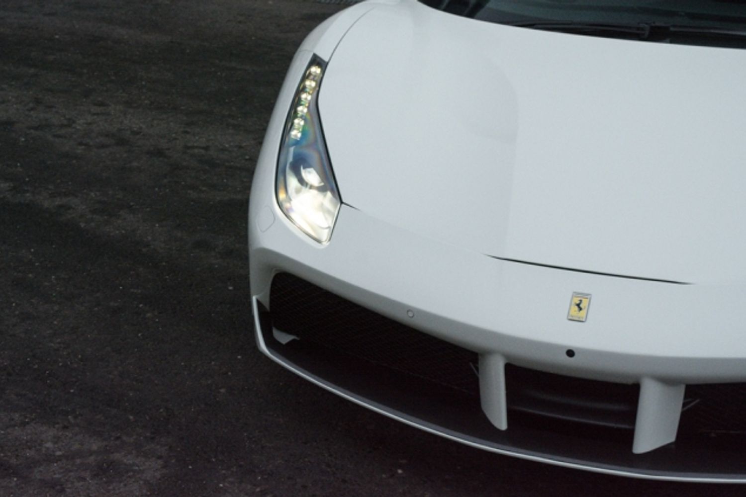 FERRARI 488 PETROL Coupe 3.9 GTB 2DR Semi Automatic