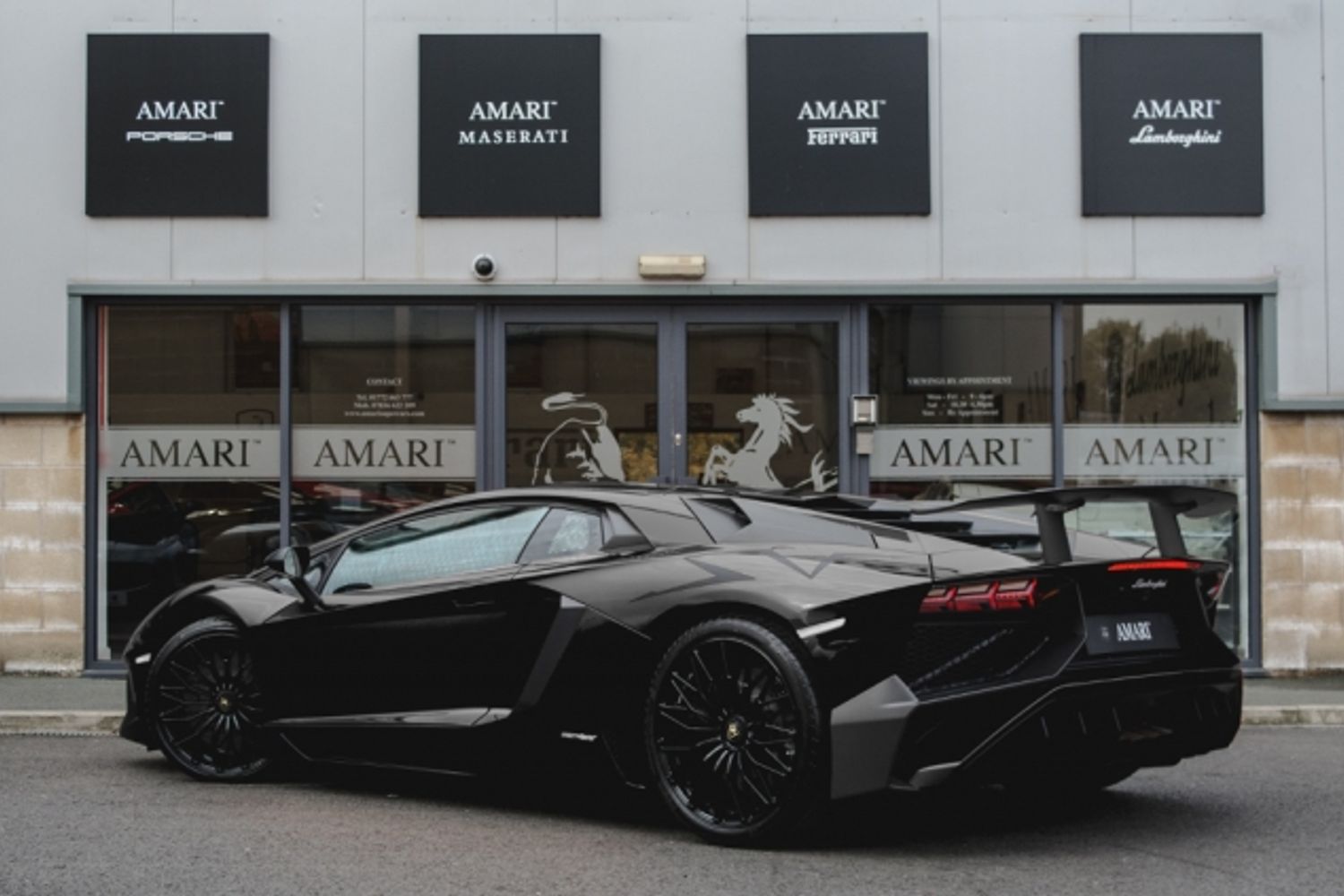 LAMBORGHINI AVENTADOR SV