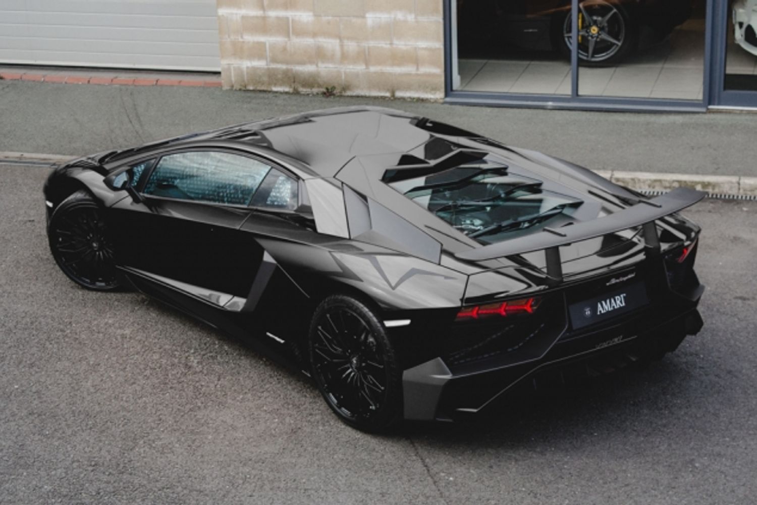 LAMBORGHINI AVENTADOR SV