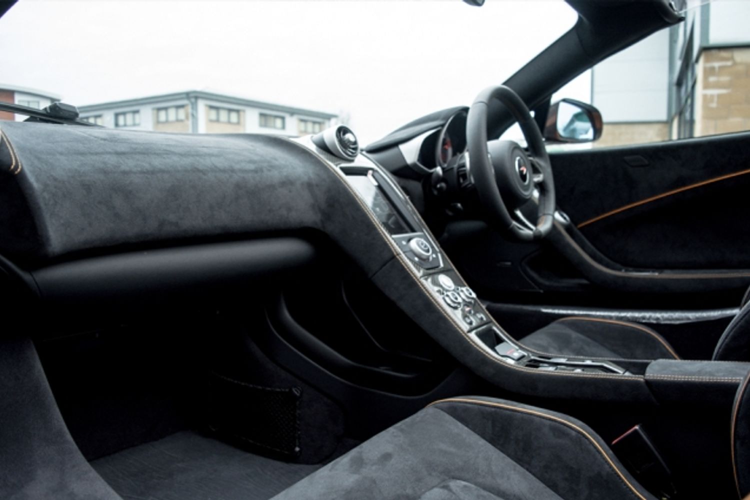 MCLAREN 650S CONVERTIBLE 3.8 V8 SPIDER 2DR