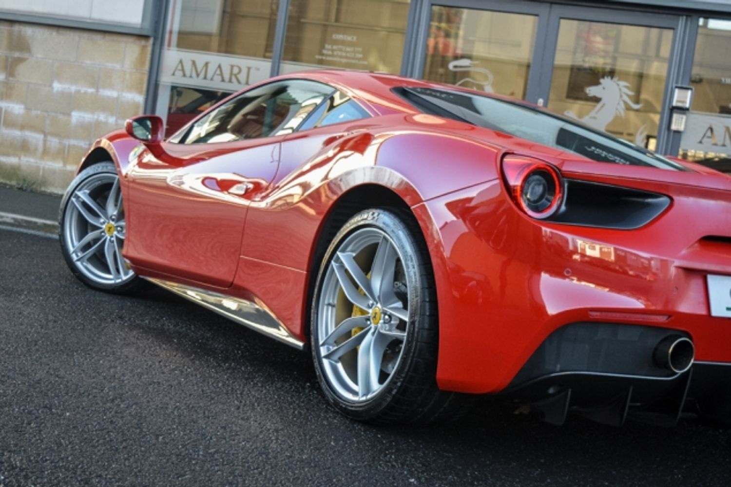 FERRARI 488 PETROL Coupe 3.9 GTB 2DR Semi Automatic