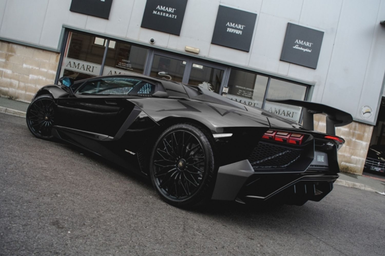 LAMBORGHINI AVENTADOR SV