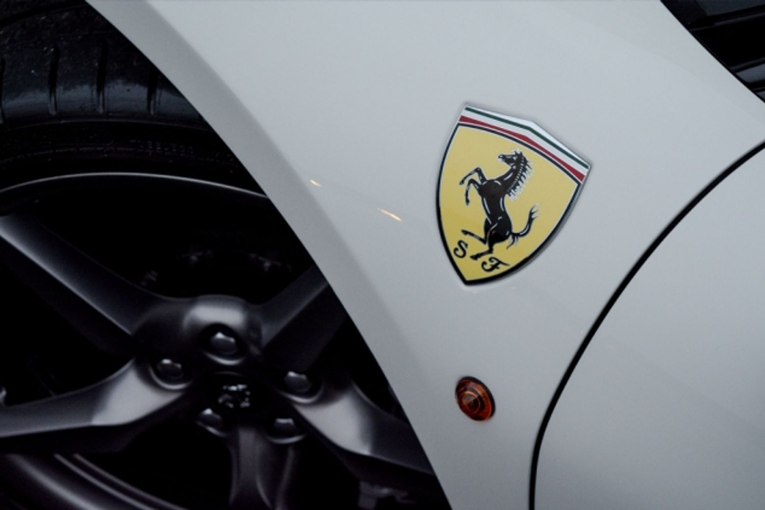 FERRARI 488 PETROL Coupe 3.9 GTB 2DR Semi Automatic