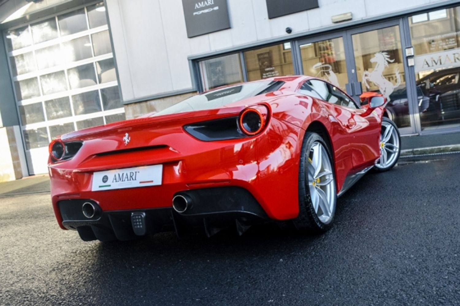 FERRARI 488 PETROL Coupe 3.9 GTB 2DR Semi Automatic