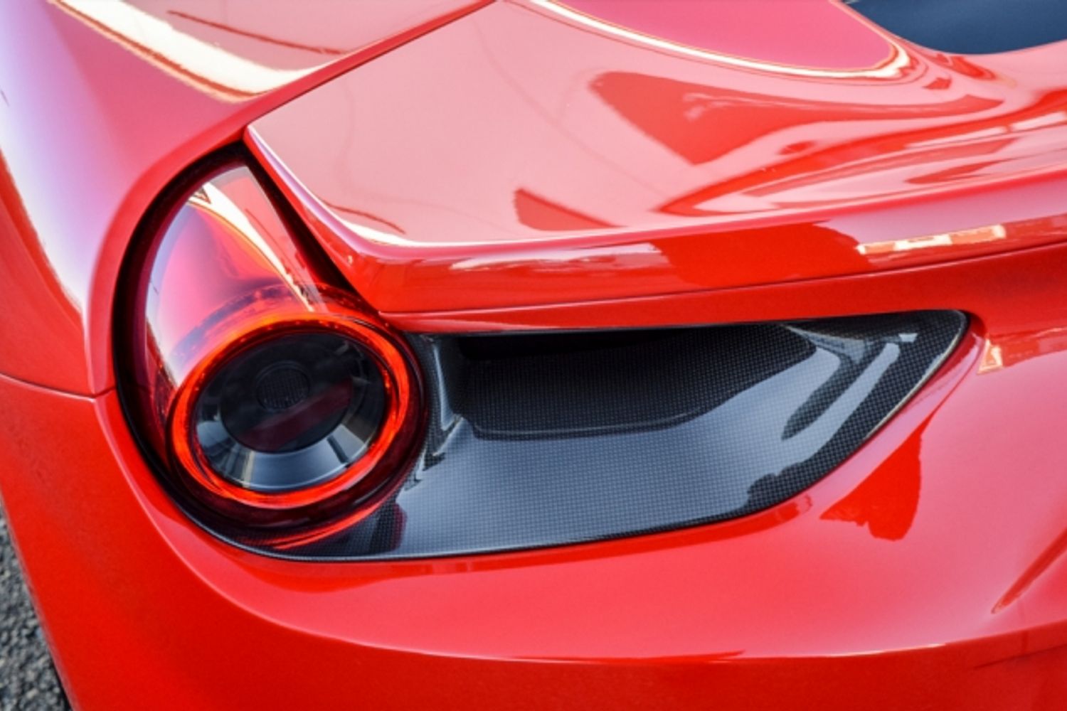 FERRARI 488 PETROL Coupe 3.9 GTB 2DR Semi Automatic