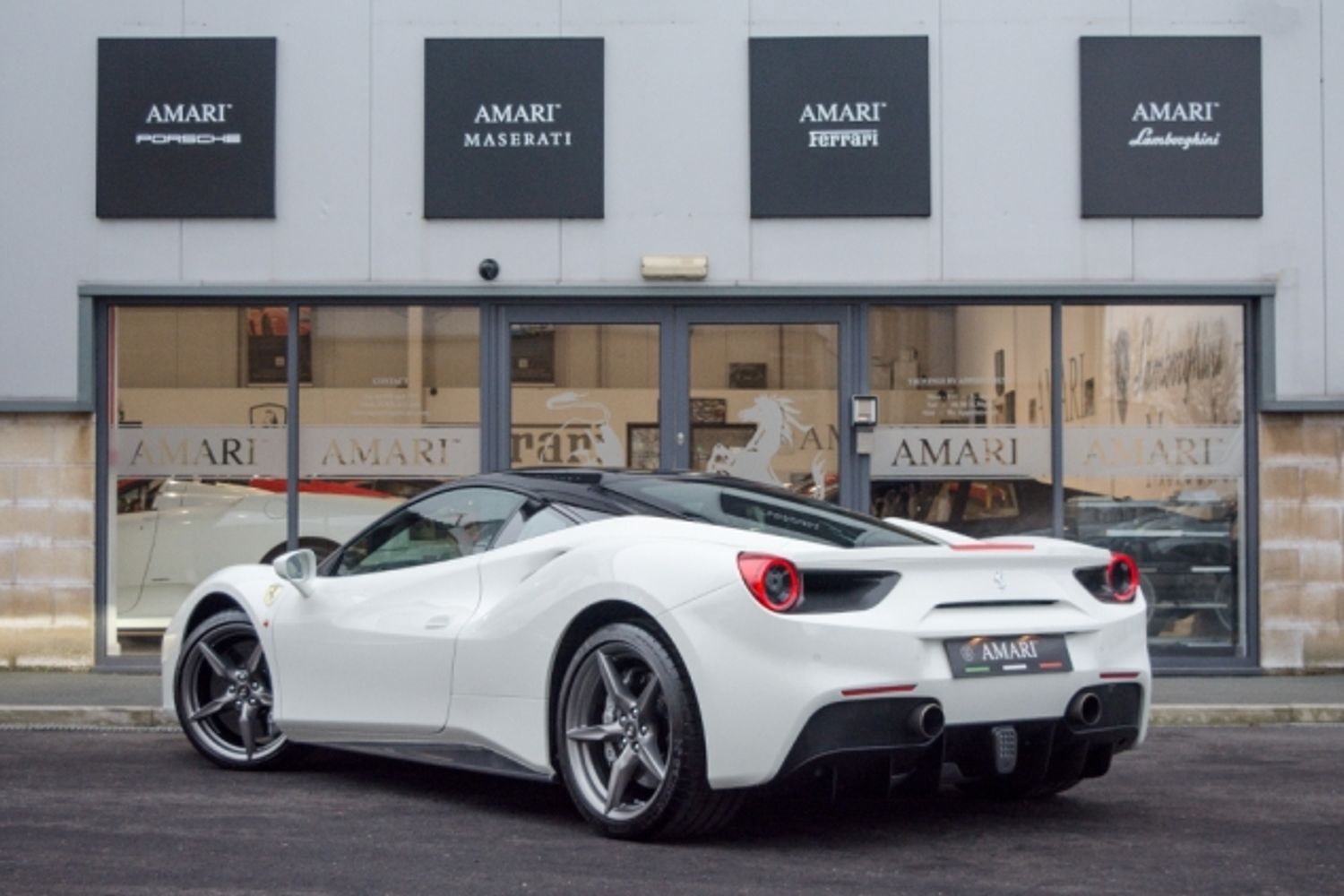 FERRARI 488 PETROL Coupe 3.9 GTB 2DR Semi Automatic