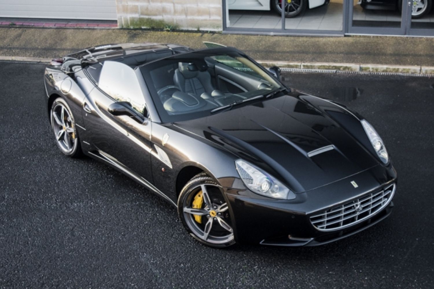 FERRARI CALIFORNIA 30 Convertible 4.3 2 PLUS 2 2DR Semi Automatic