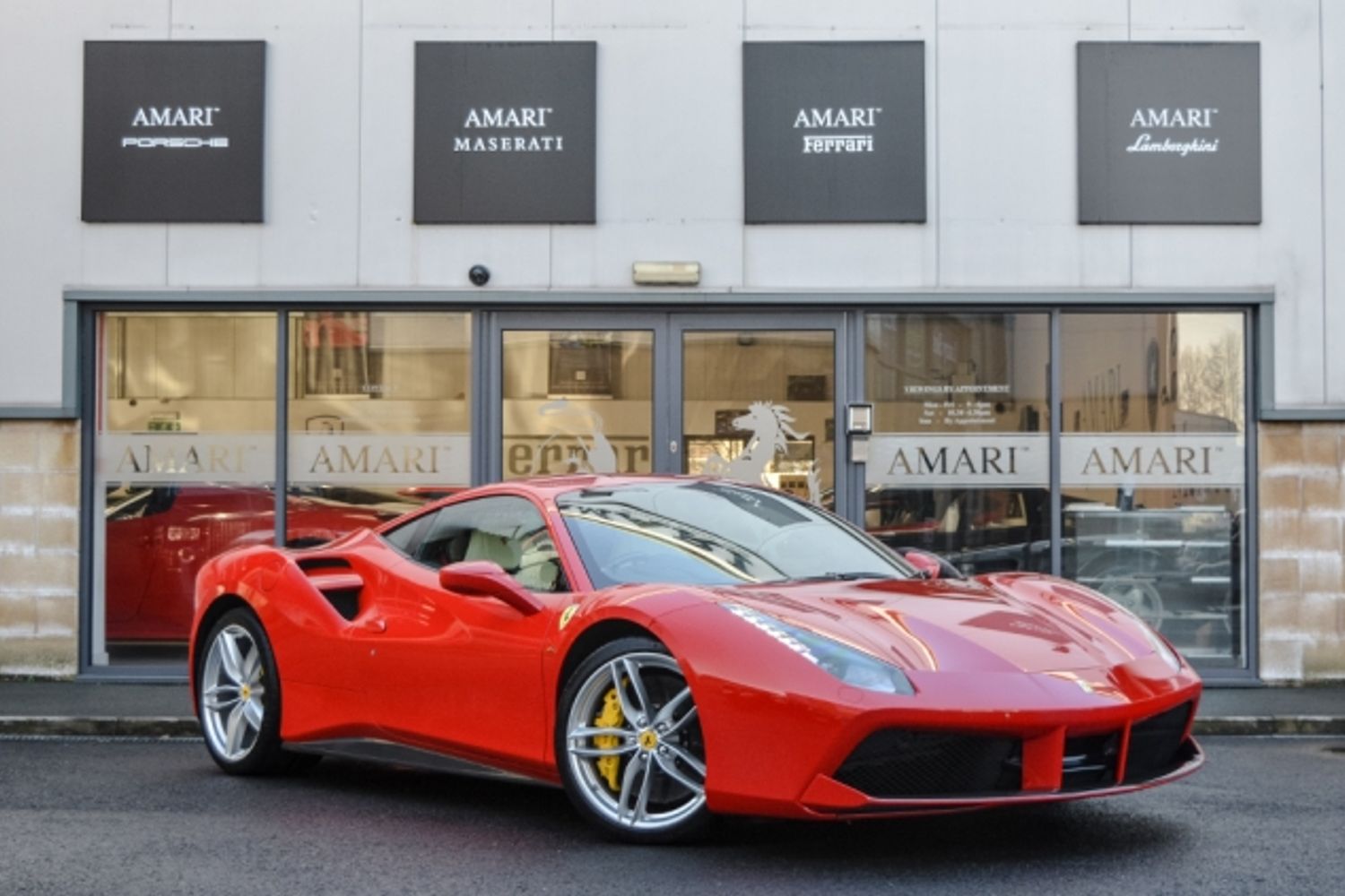 FERRARI 488 PETROL Coupe 3.9 GTB 2DR Semi Automatic