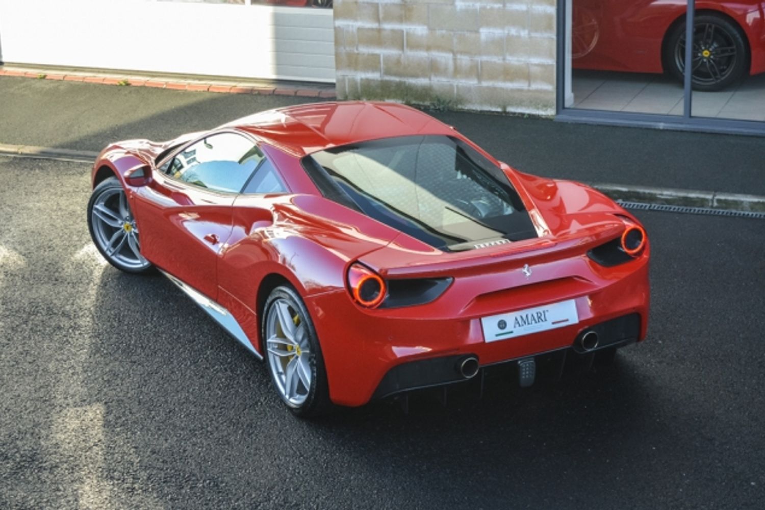 FERRARI 488 PETROL Coupe 3.9 GTB 2DR Semi Automatic