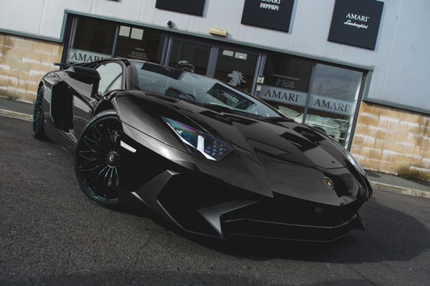 LAMBORGHINI AVENTADOR SV