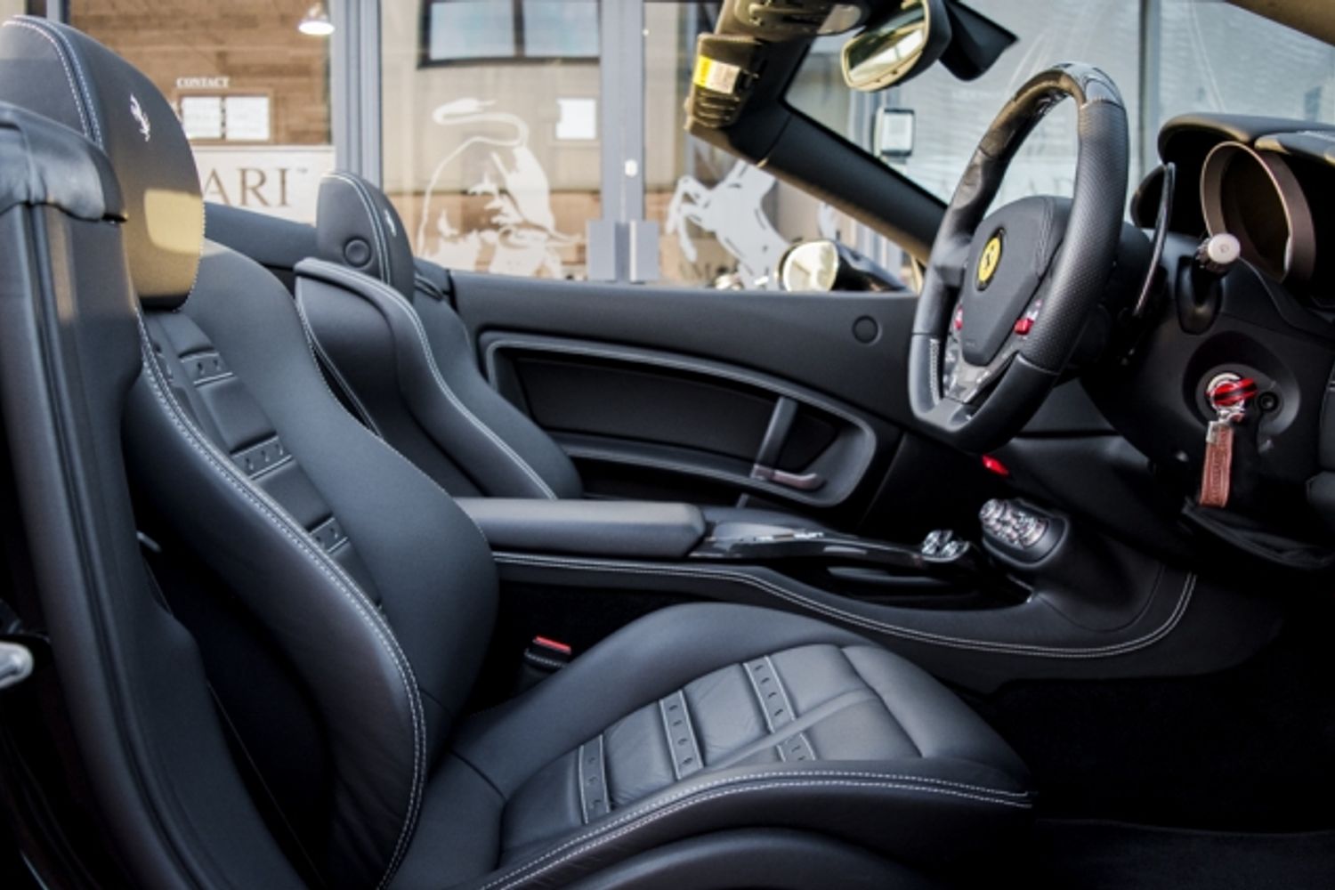 FERRARI CALIFORNIA 30 Convertible 4.3 2 PLUS 2 2DR Semi Automatic