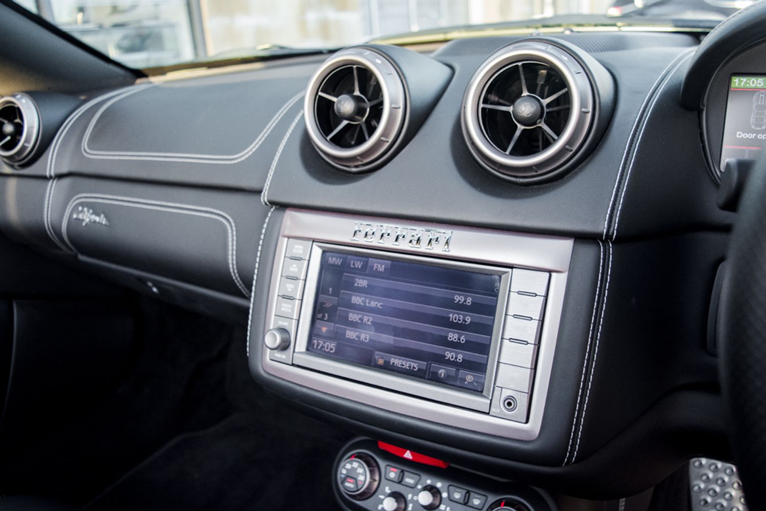 FERRARI CALIFORNIA 30 Convertible 4.3 2 PLUS 2 2DR Semi Automatic