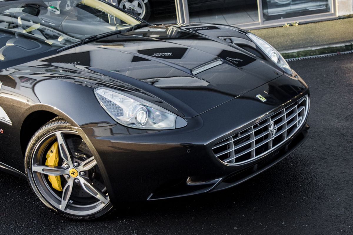 FERRARI CALIFORNIA 30 Convertible 4.3 2 PLUS 2 2DR Semi Automatic