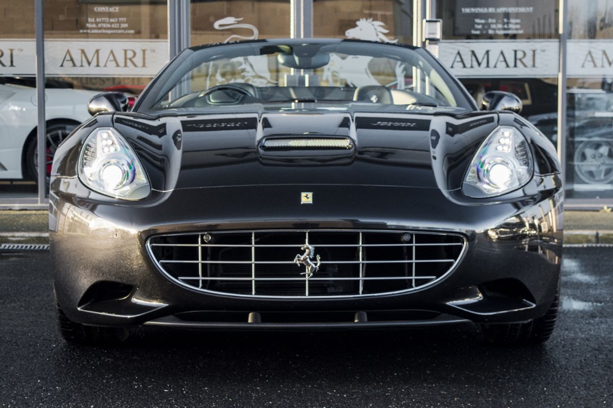 FERRARI CALIFORNIA 30 Convertible 4.3 2 PLUS 2 2DR Semi Automatic