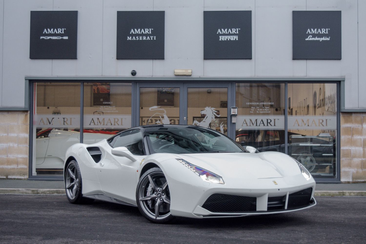 FERRARI 488 PETROL Coupe 3.9 GTB 2DR Semi Automatic