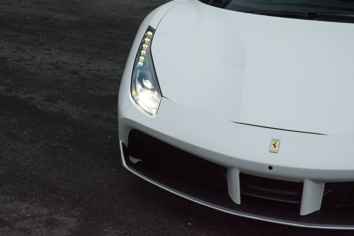 FERRARI 488 PETROL Coupe 3.9 GTB 2DR Semi Automatic