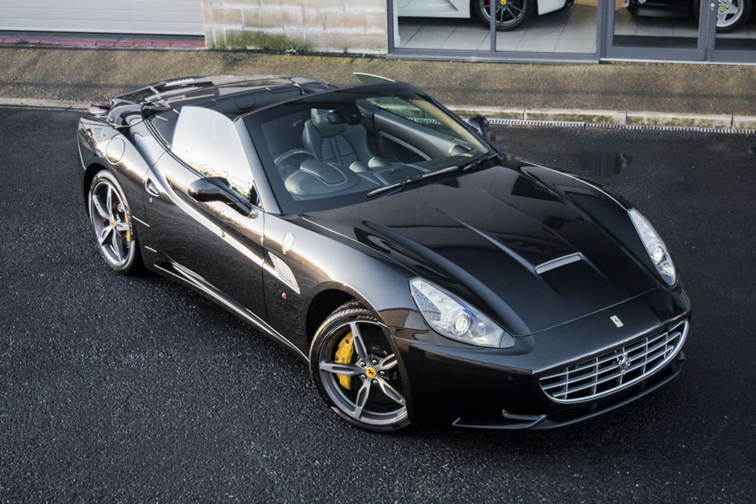 FERRARI CALIFORNIA 30 Convertible 4.3 2 PLUS 2 2DR Semi Automatic
