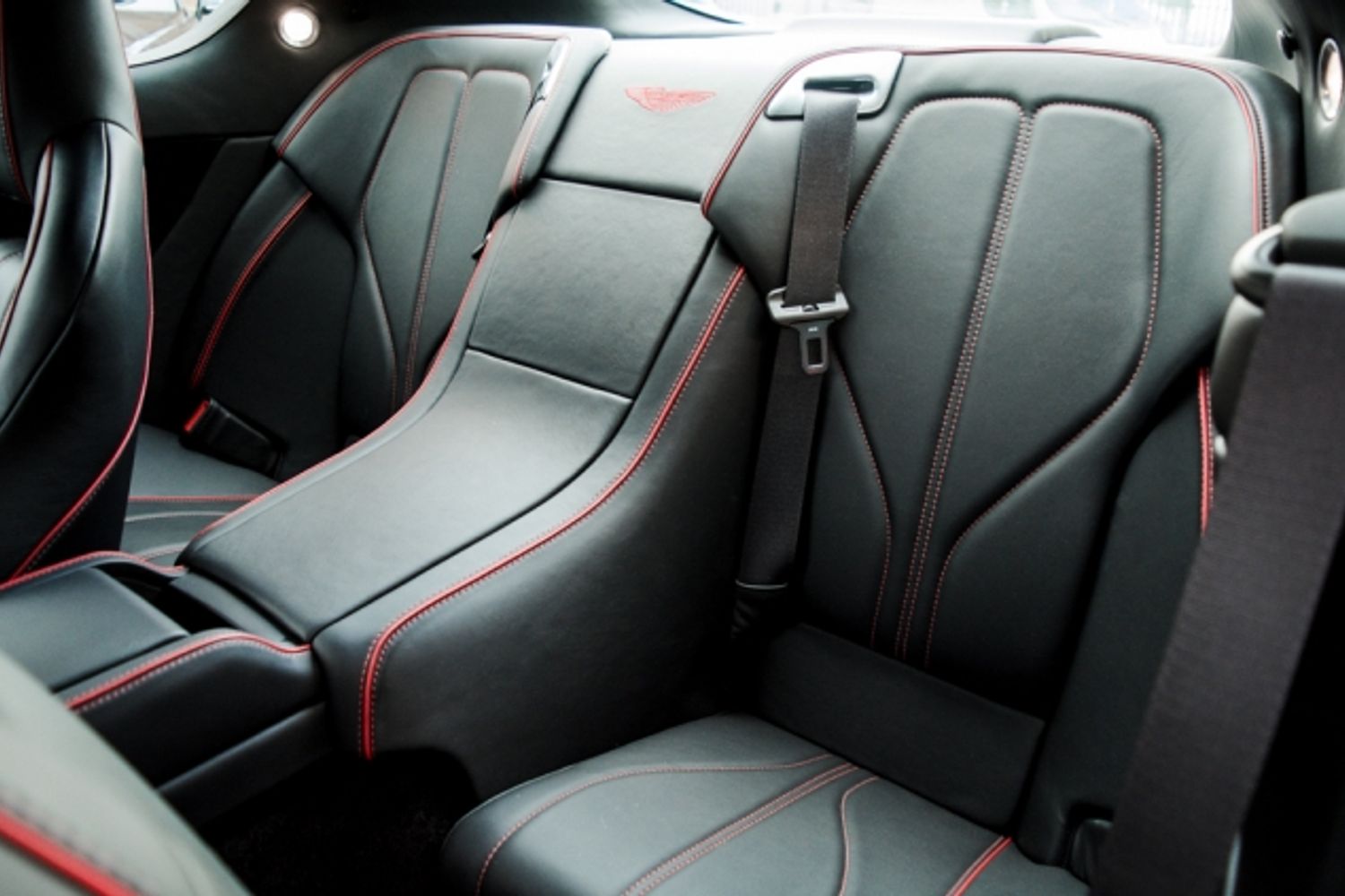 ASTON MARTIN DB9 COUPE 5.9 V12 2DR AUTOMATIC
