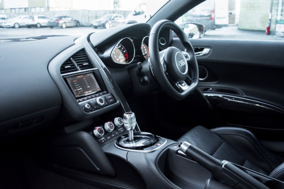AUDI R8 PETROL Coupe 5.2 V10 PLUS QUATTRO 2DR Semi Automatic