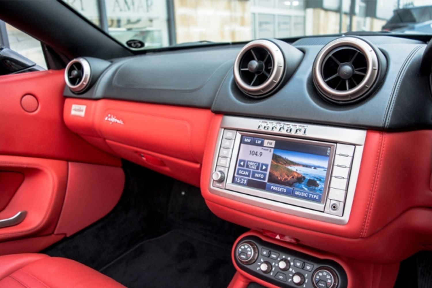 FERRARI CALIFORNIA PETROL Convertible 4.3 2 PLUS 2 2DR Semi Automatic