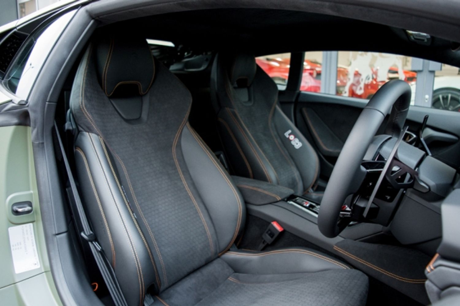 LAMBORGHINI HURACAN COUPE 5.2 LP 610-4 2DR SEMI AUTOMATIC