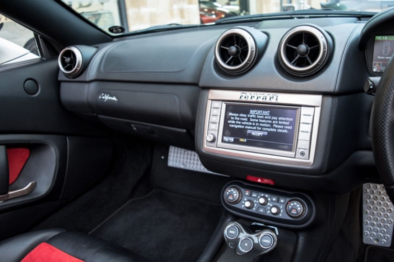 FERRARI CALIFORNIA 30 PETROL Convertible 4.3 2 PLUS 2 2DR Semi Automatic