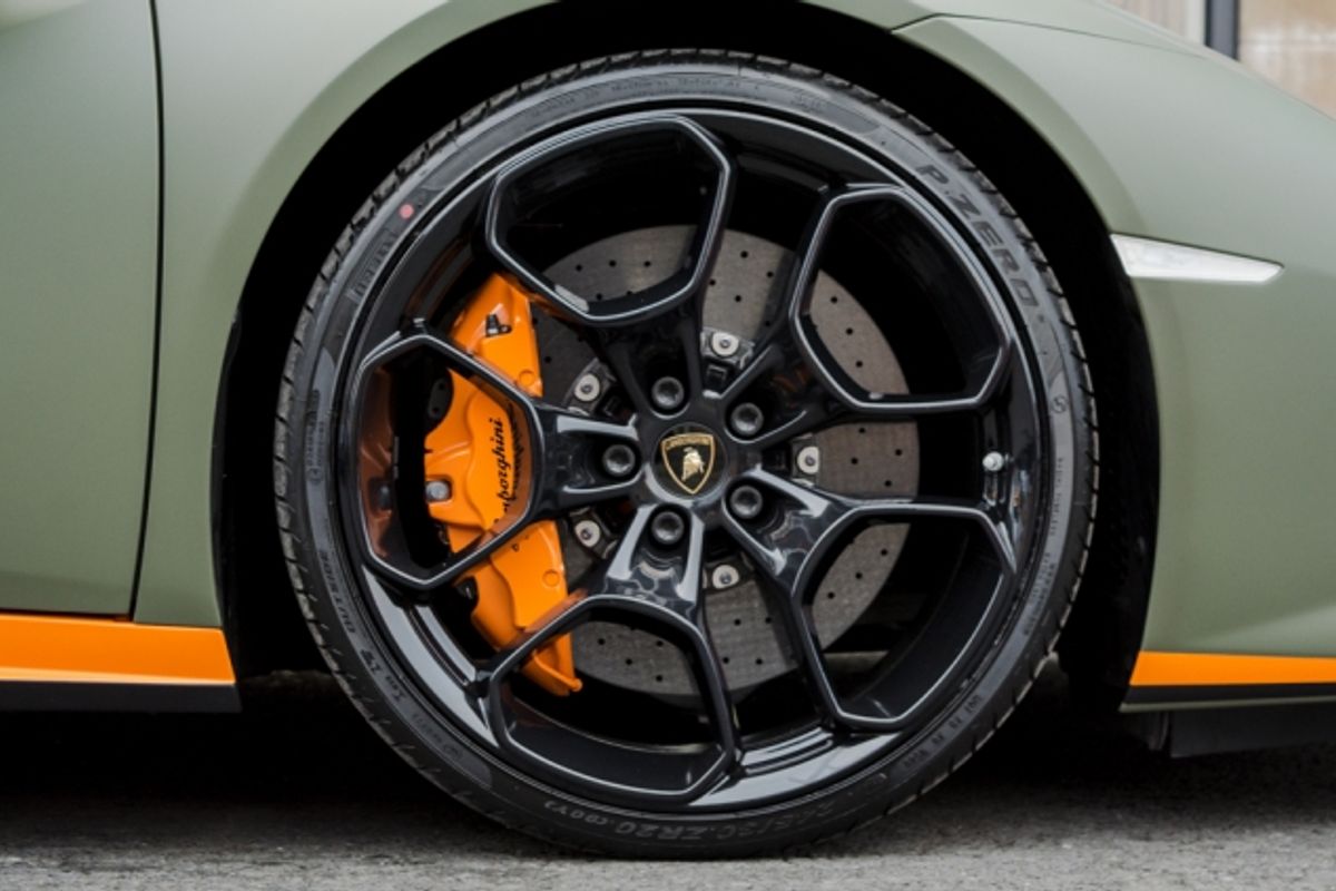 LAMBORGHINI HURACAN COUPE 5.2 LP 610-4 2DR SEMI AUTOMATIC