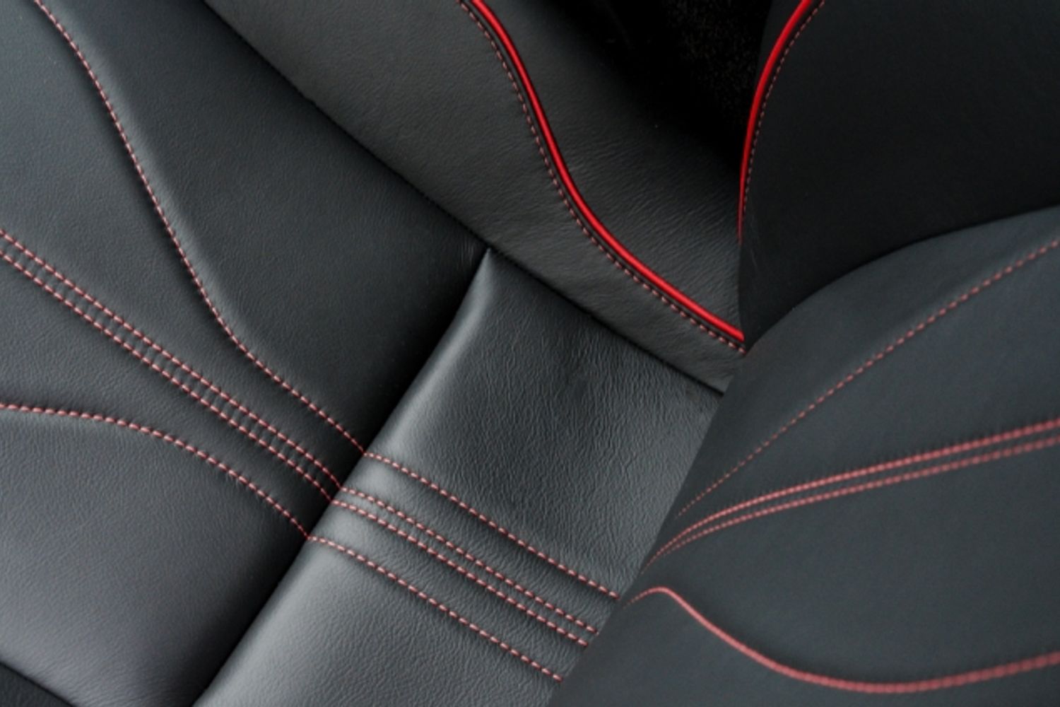 ASTON MARTIN DB9 COUPE 5.9 V12 2DR AUTOMATIC