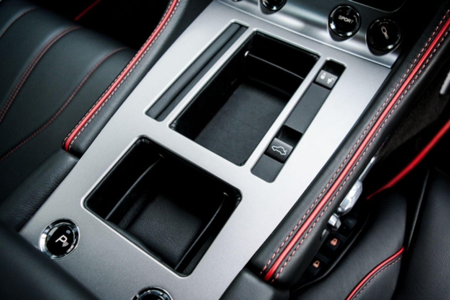 ASTON MARTIN DB9 COUPE 5.9 V12 2DR AUTOMATIC