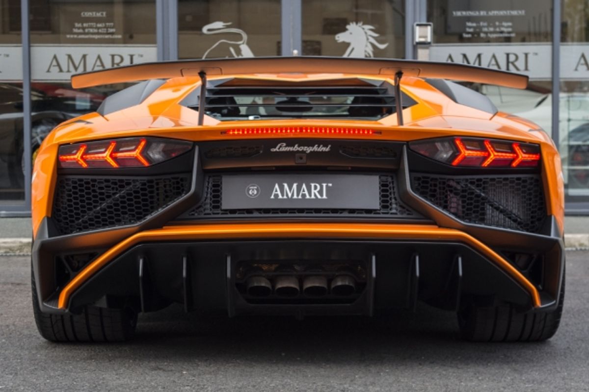 LAMBORGHINI AVENTADOR COUPE 6.5 LP 750-4 SUPERVELOCE 2DR SEMI AUTO