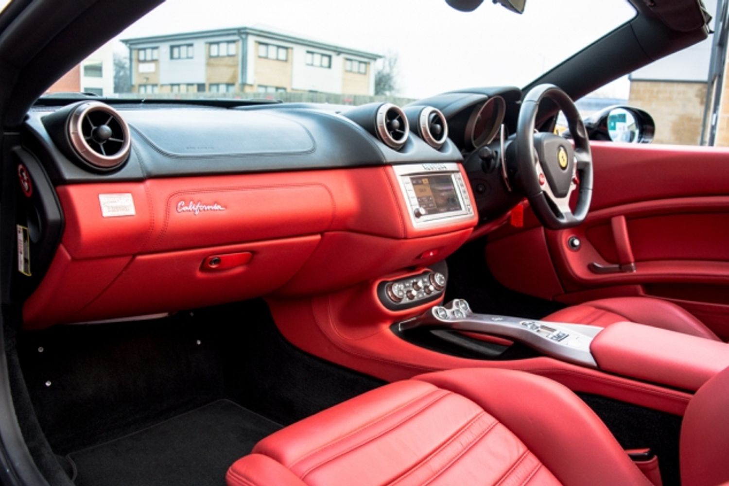 FERRARI CALIFORNIA PETROL Convertible 4.3 2 PLUS 2 2DR Semi Automatic