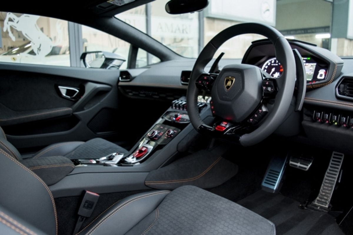 LAMBORGHINI HURACAN COUPE 5.2 LP 610-4 2DR SEMI AUTOMATIC
