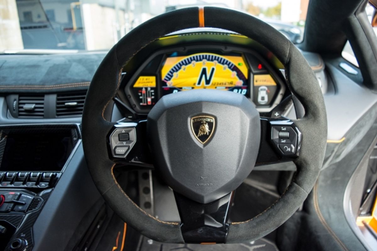 LAMBORGHINI AVENTADOR COUPE 6.5 LP 750-4 SUPERVELOCE 2DR SEMI AUTO