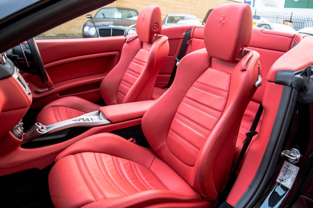 FERRARI CALIFORNIA PETROL Convertible 4.3 2 PLUS 2 2DR Semi Automatic