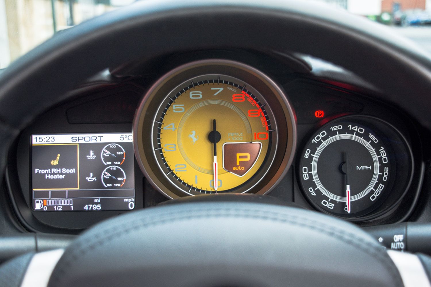 FERRARI CALIFORNIA PETROL Convertible 4.3 2 PLUS 2 2DR Semi Automatic