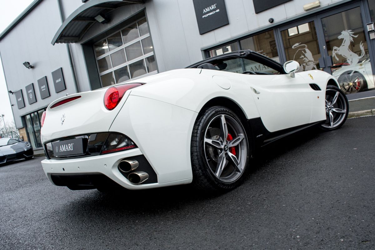 FERRARI CALIFORNIA 30 PETROL Convertible 4.3 2 PLUS 2 2DR Semi Automatic