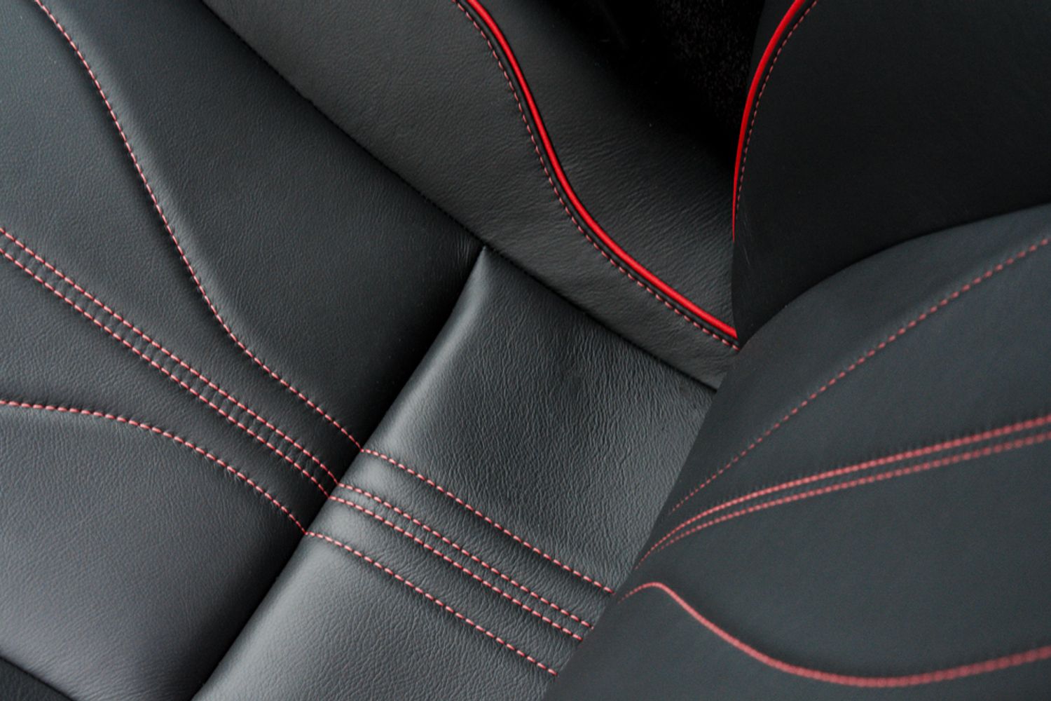 ASTON MARTIN DB9 COUPE 5.9 V12 2DR AUTOMATIC