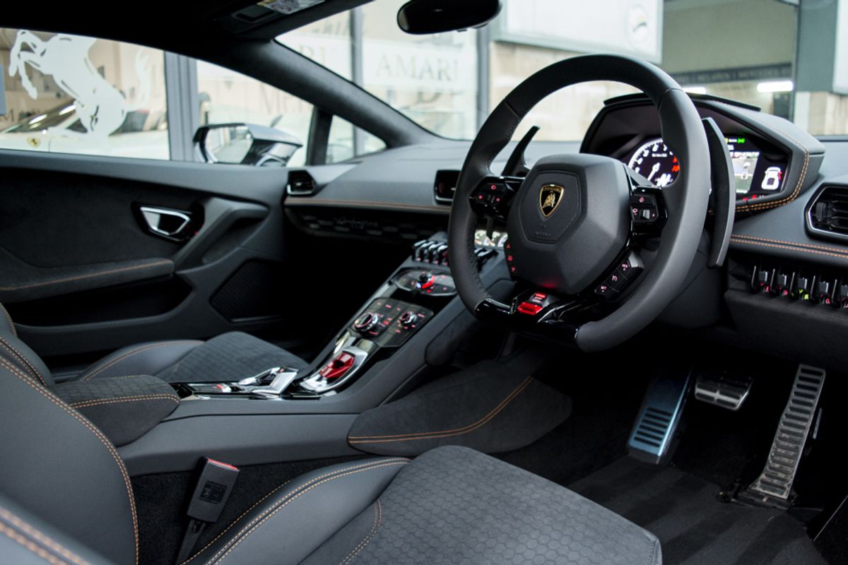 LAMBORGHINI HURACAN COUPE 5.2 LP 610-4 2DR SEMI AUTOMATIC
