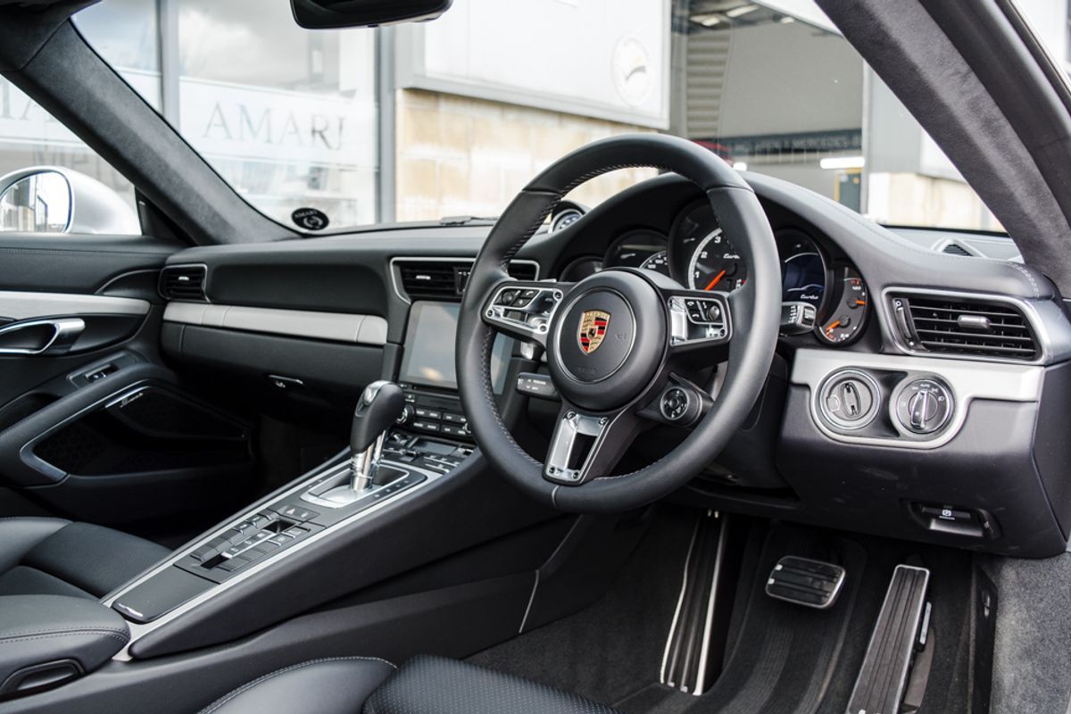 PORSCHE 911 PETROL Coupe 3.8 TURBO PDK Generation 2 Semi Automatic