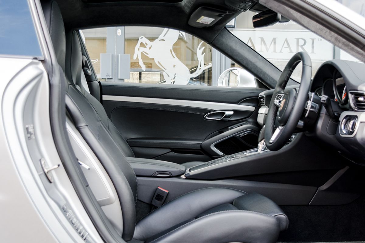 PORSCHE 911 PETROL Coupe 3.8 TURBO PDK Generation 2 Semi Automatic