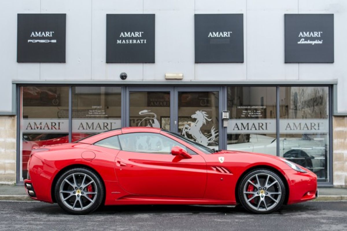 FERRARI CALIFORNIA PETROL Convertible 4.3 2 PLUS 2 2DR Semi Automatic