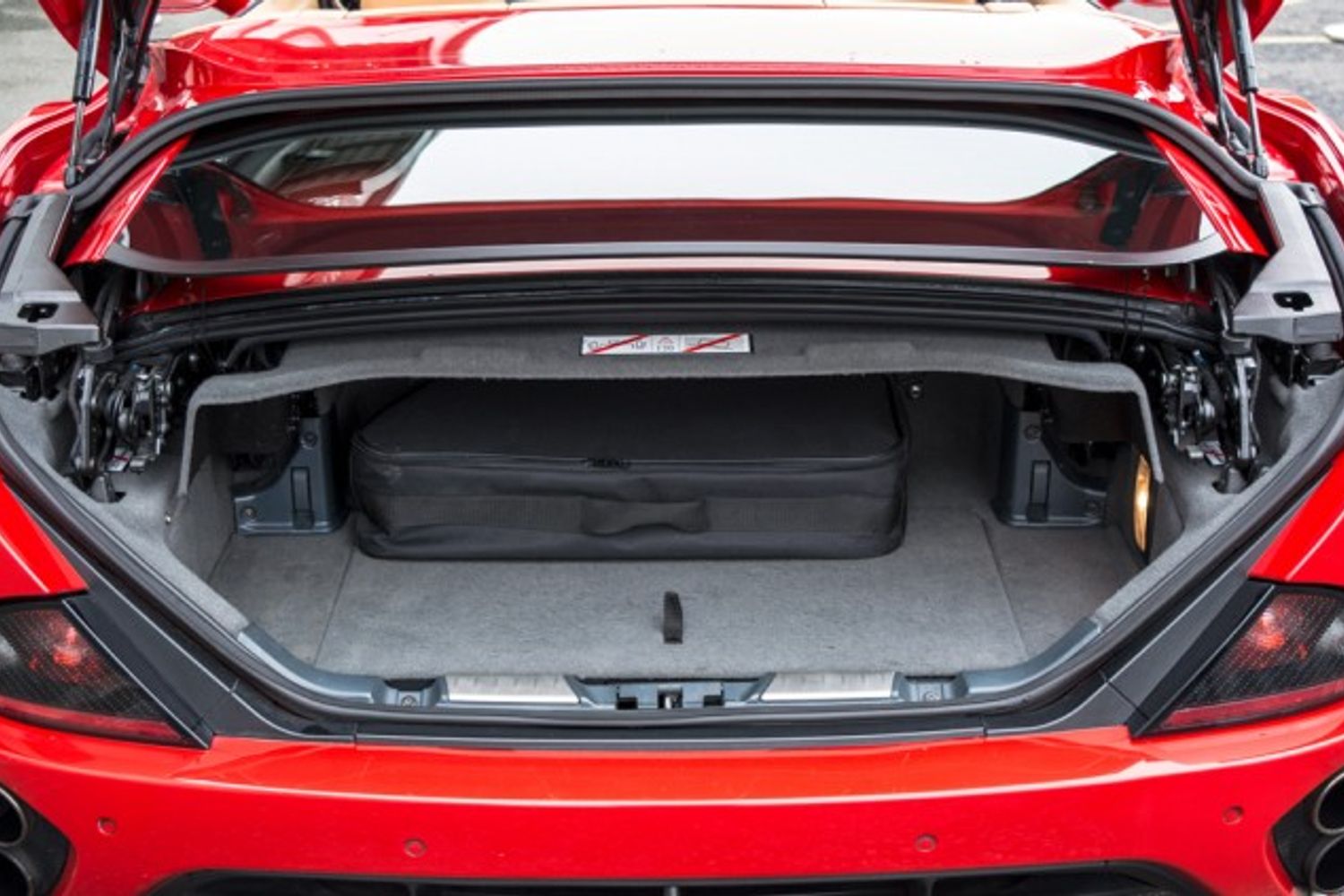 FERRARI CALIFORNIA PETROL Convertible 4.3 2 PLUS 2 2DR Semi Automatic